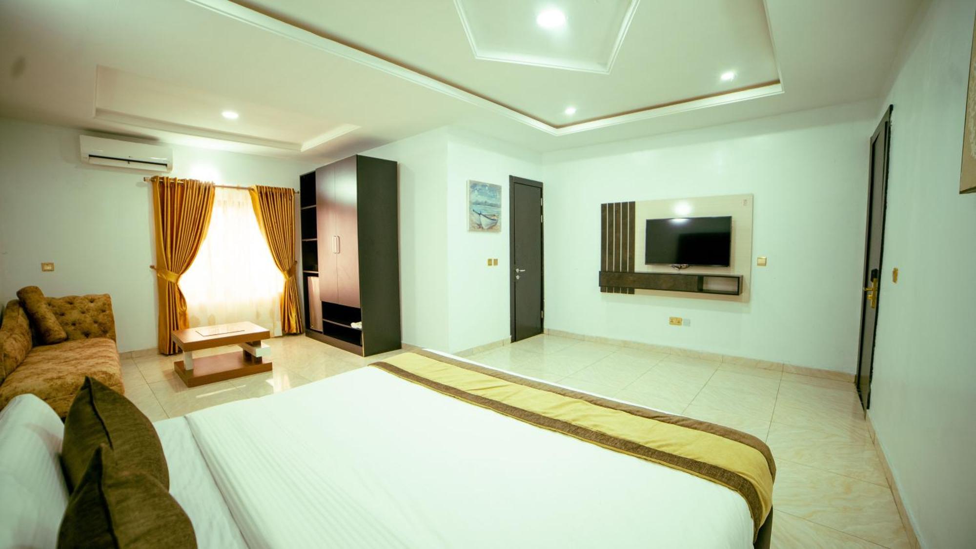 247 Luxury Hotel & Apartment Ajah Lekki Exterior photo
