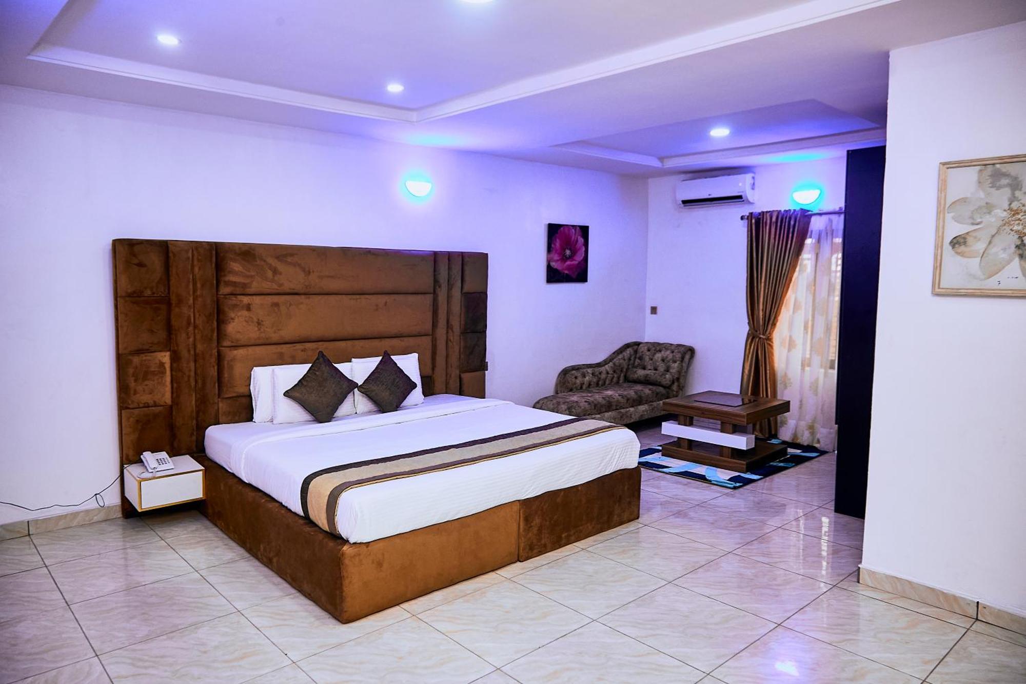 247 Luxury Hotel & Apartment Ajah Lekki Exterior photo